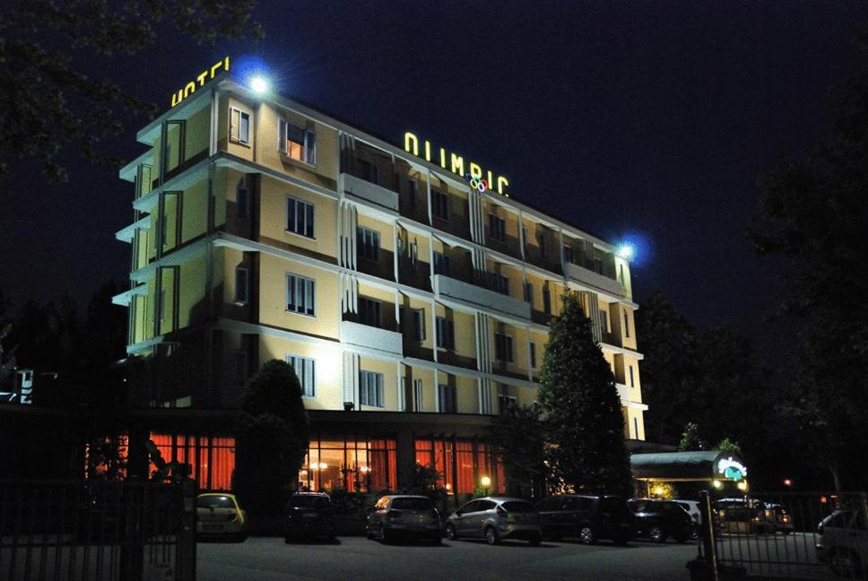 Hotel Olimpic Castel Maggiore Dış mekan fotoğraf
